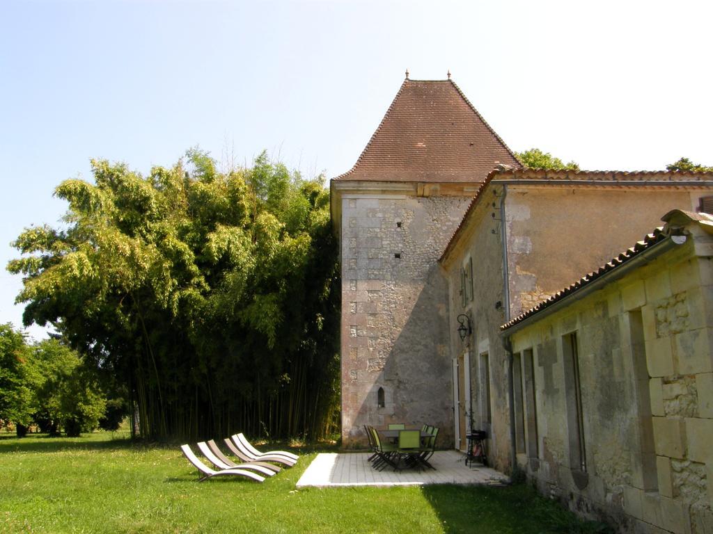 Chateau De Puyrigaud Panzió Léoville Kültér fotó