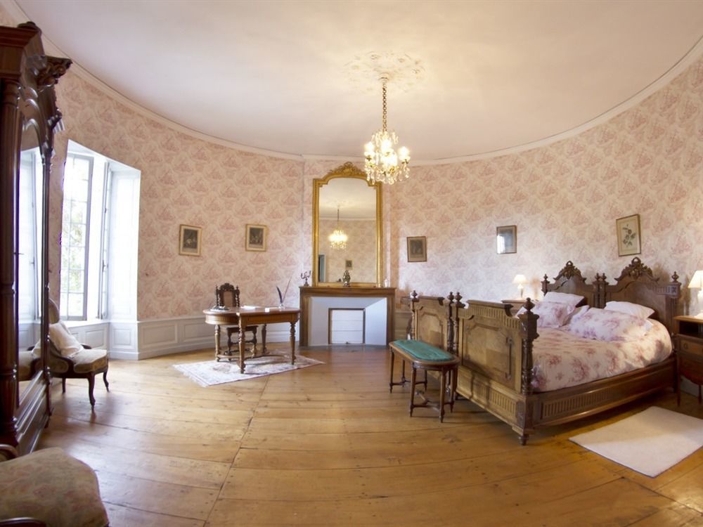 Chateau De Puyrigaud Panzió Léoville Kültér fotó